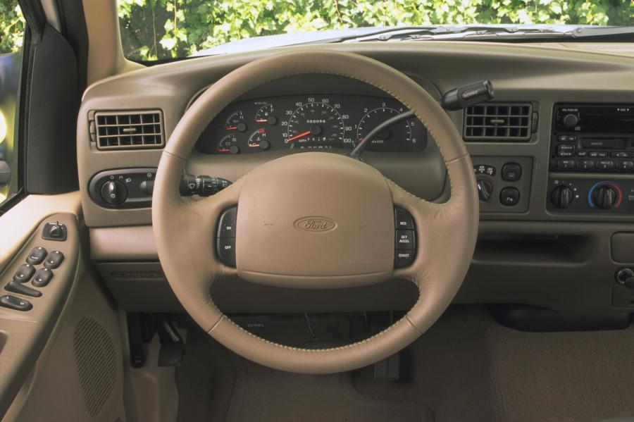  Ford Excursion 2000 года  (фото 98 из 111)